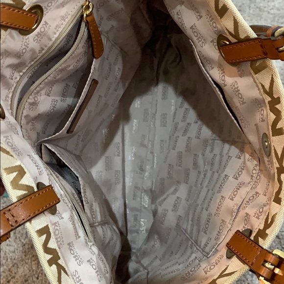 Michael Kor Tote - Picture 8 of 9